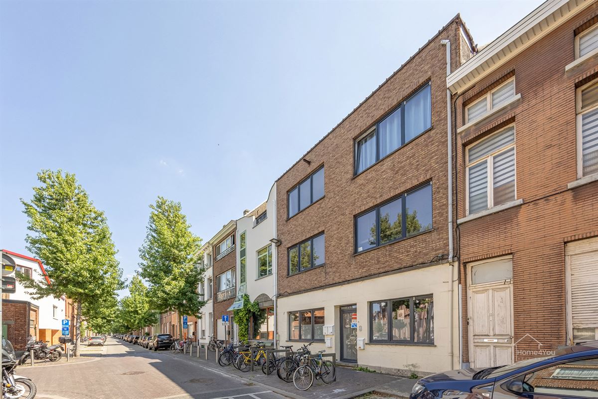 Instapklaar gelijkvloers 2 slaapk app met terras