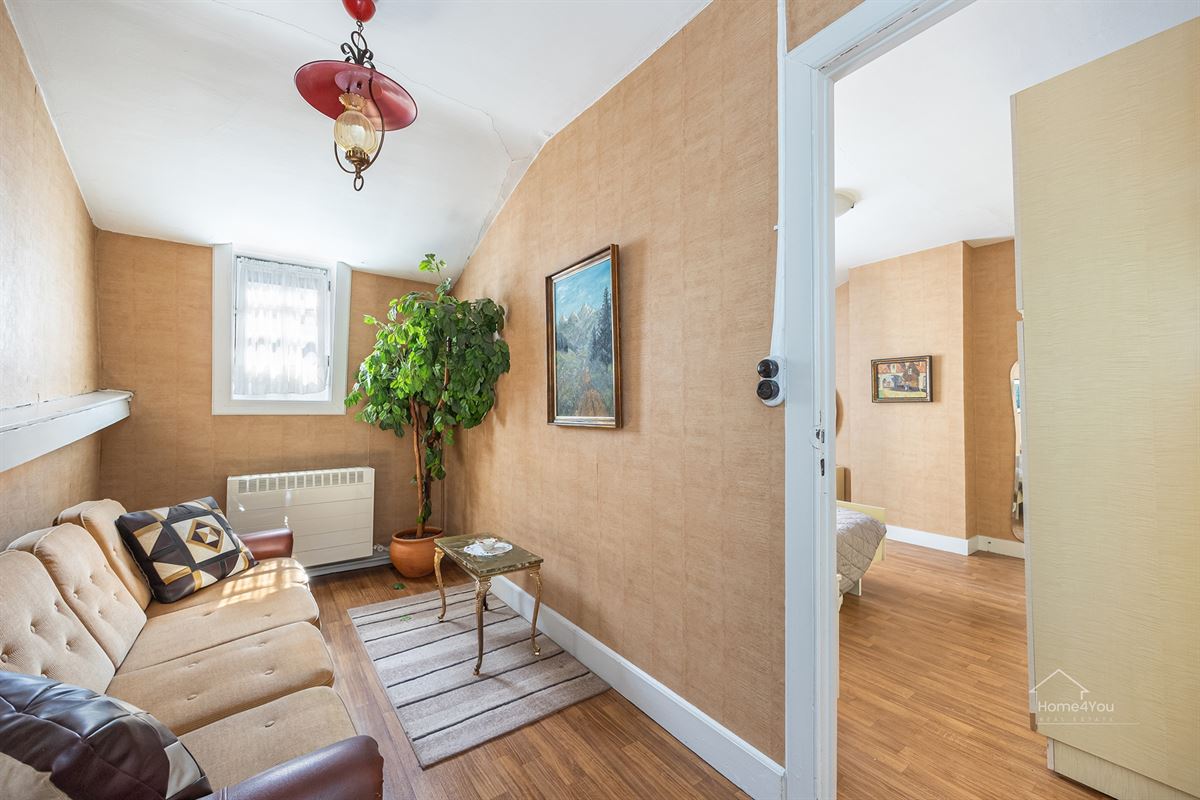 Authentiek herenhuis met 5 slaapkamers en tuin.