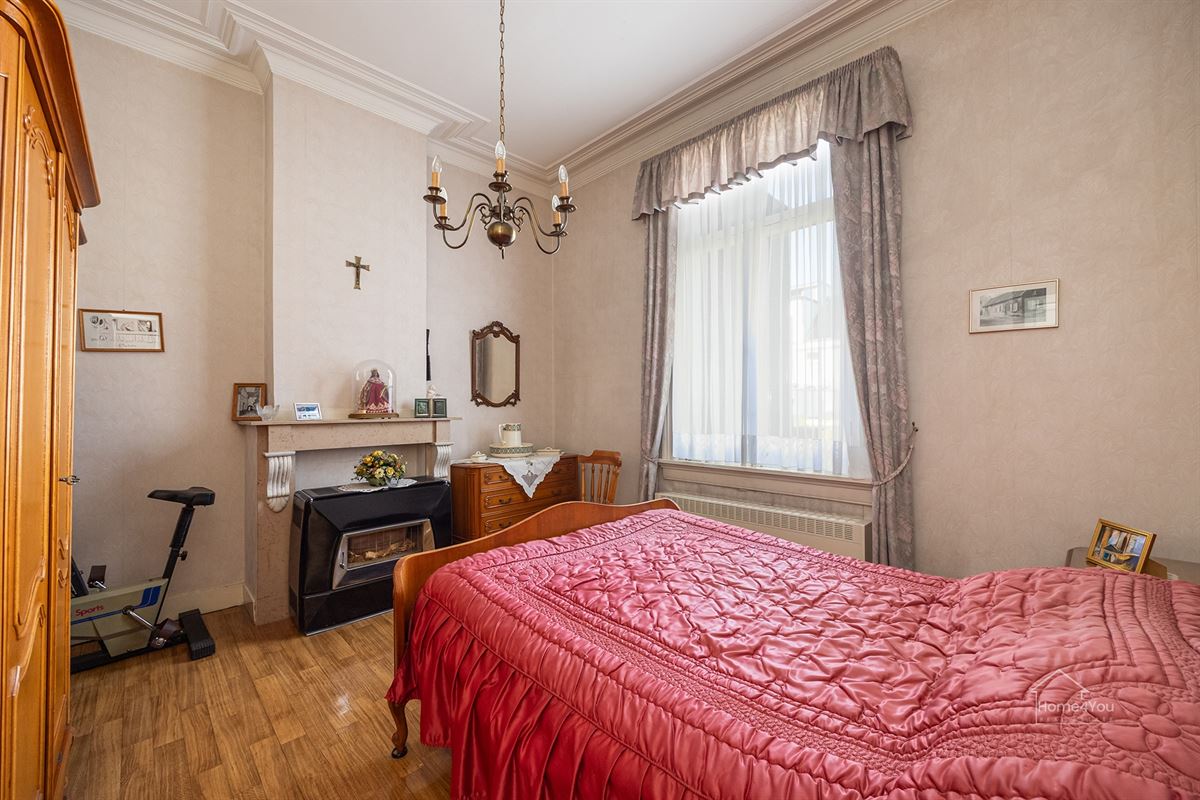 Authentiek herenhuis met 5 slaapkamers en tuin.