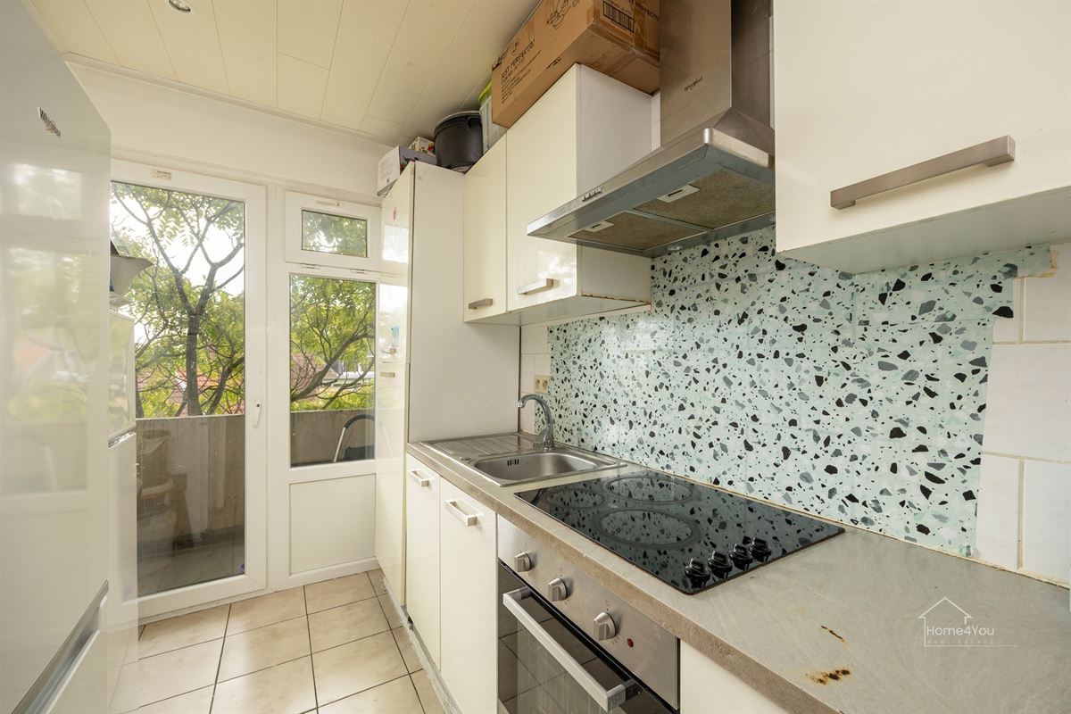 Lichtrijk hoekappartement met 3 slpk en terras in Borgerhout!