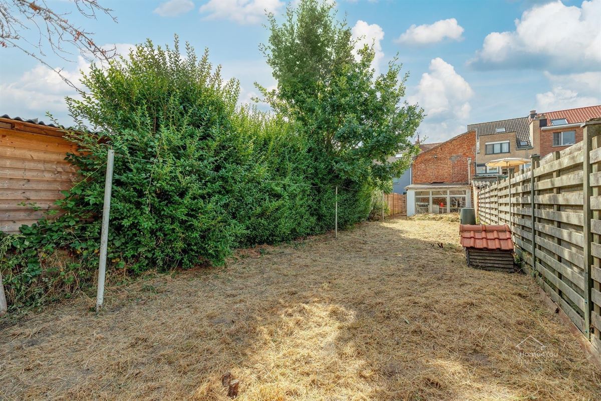 Te renoveren woning met ruime tuin en uitbreidingsmogelijkheden in Schelle