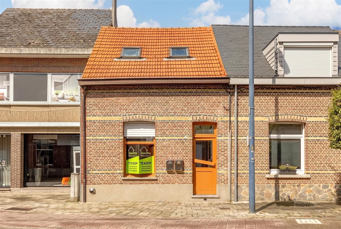 Te renoveren woning met 2 woonentiteiten + tuin