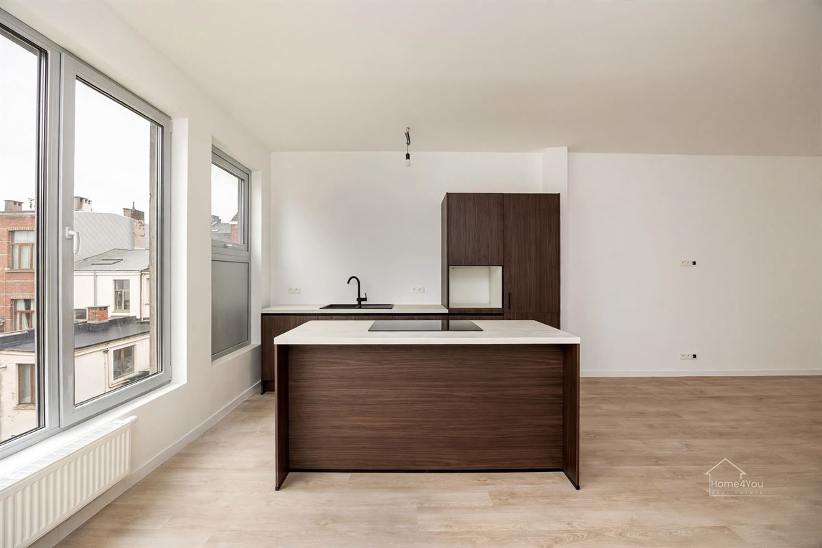 Gerenoveerd en instapklaar appartement met 1 tot 2 slpk op 't Zuid!