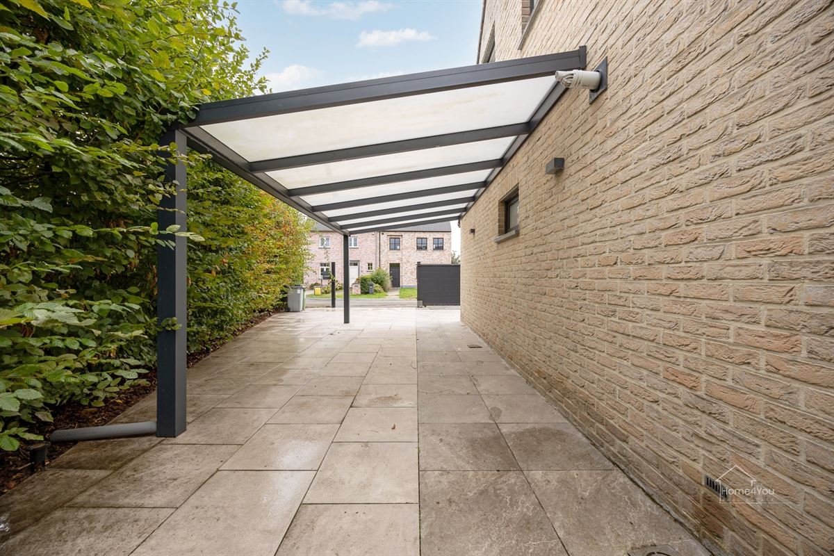 Moderne villa met 3 slaapkamers en zwembad te Waasmunster!