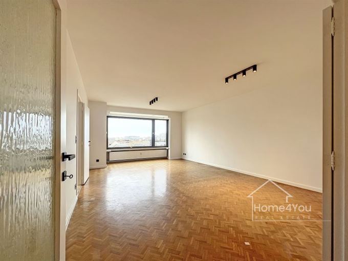 Gerenoveerd 2-slpk app. met 2 terrassen & garage in Gent!