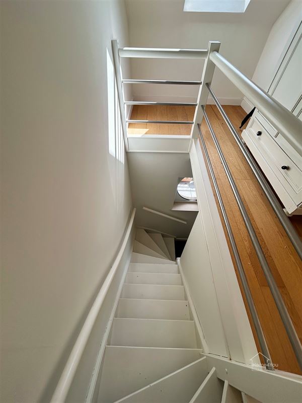 Bemeubeld duplexappartement in hartje Oostende te huur!