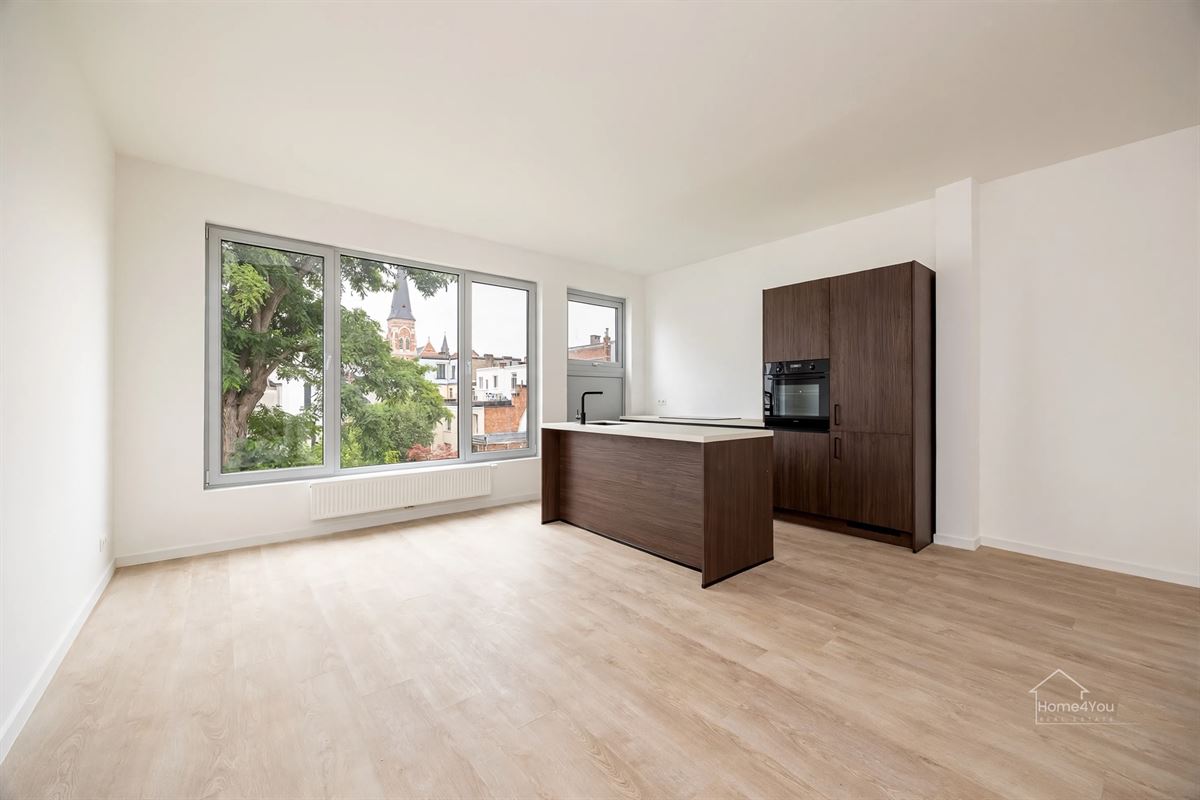 Gerenoveerd appartement met 2 slaapkamers op het Zuid.
