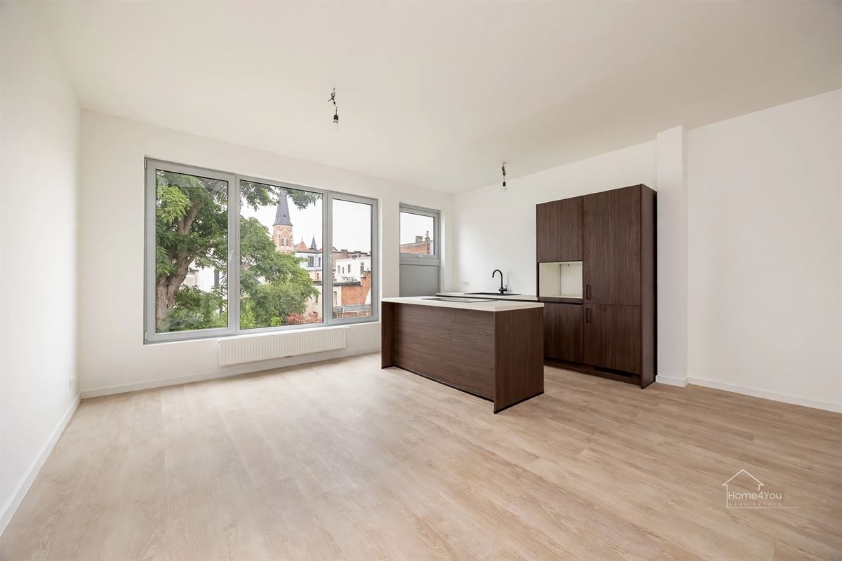 Gerenoveerd en instapklaar appartement met 1 tot 2 slpk op 't Zuid!