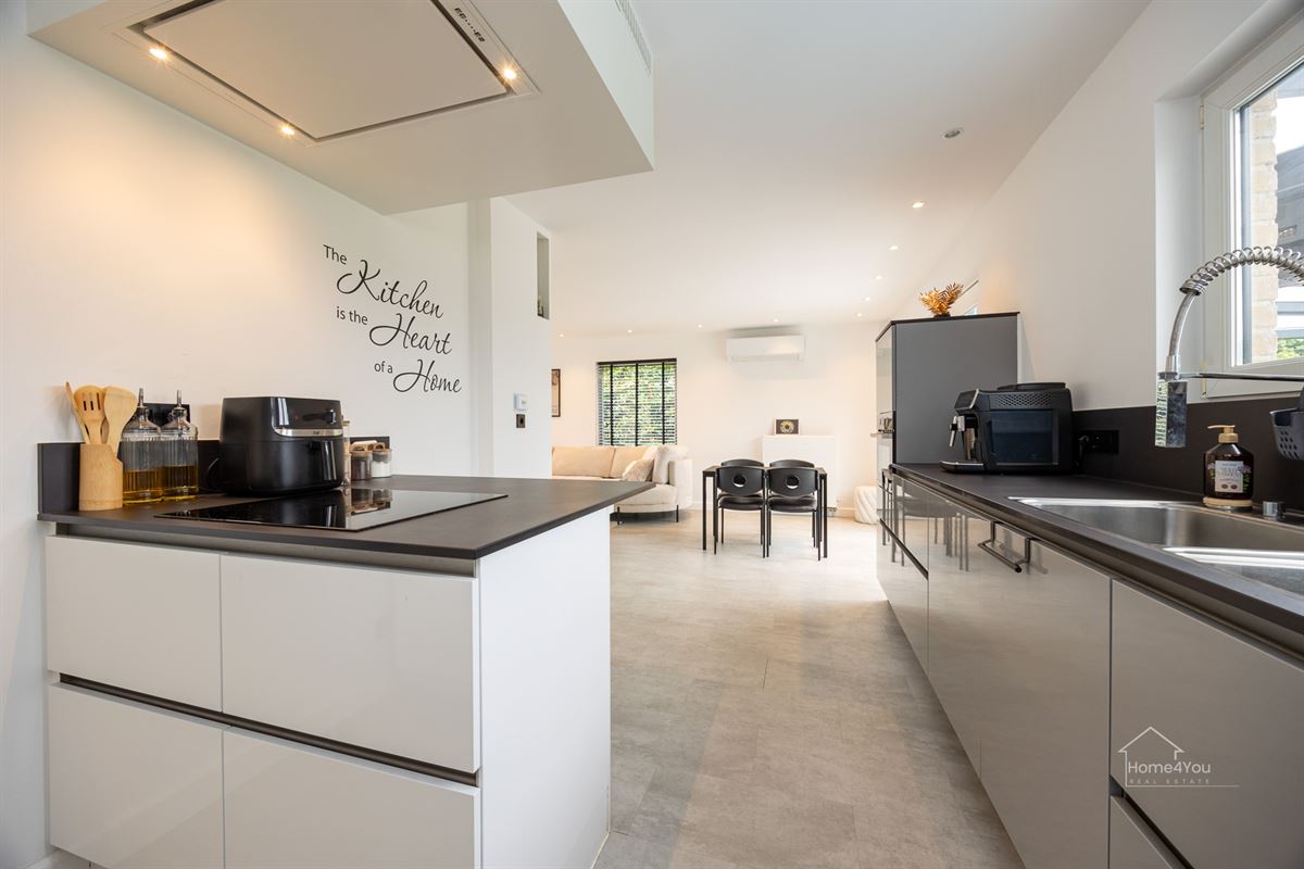 Moderne villa met 3 slaapkamers en zwembad te Waasmunster!