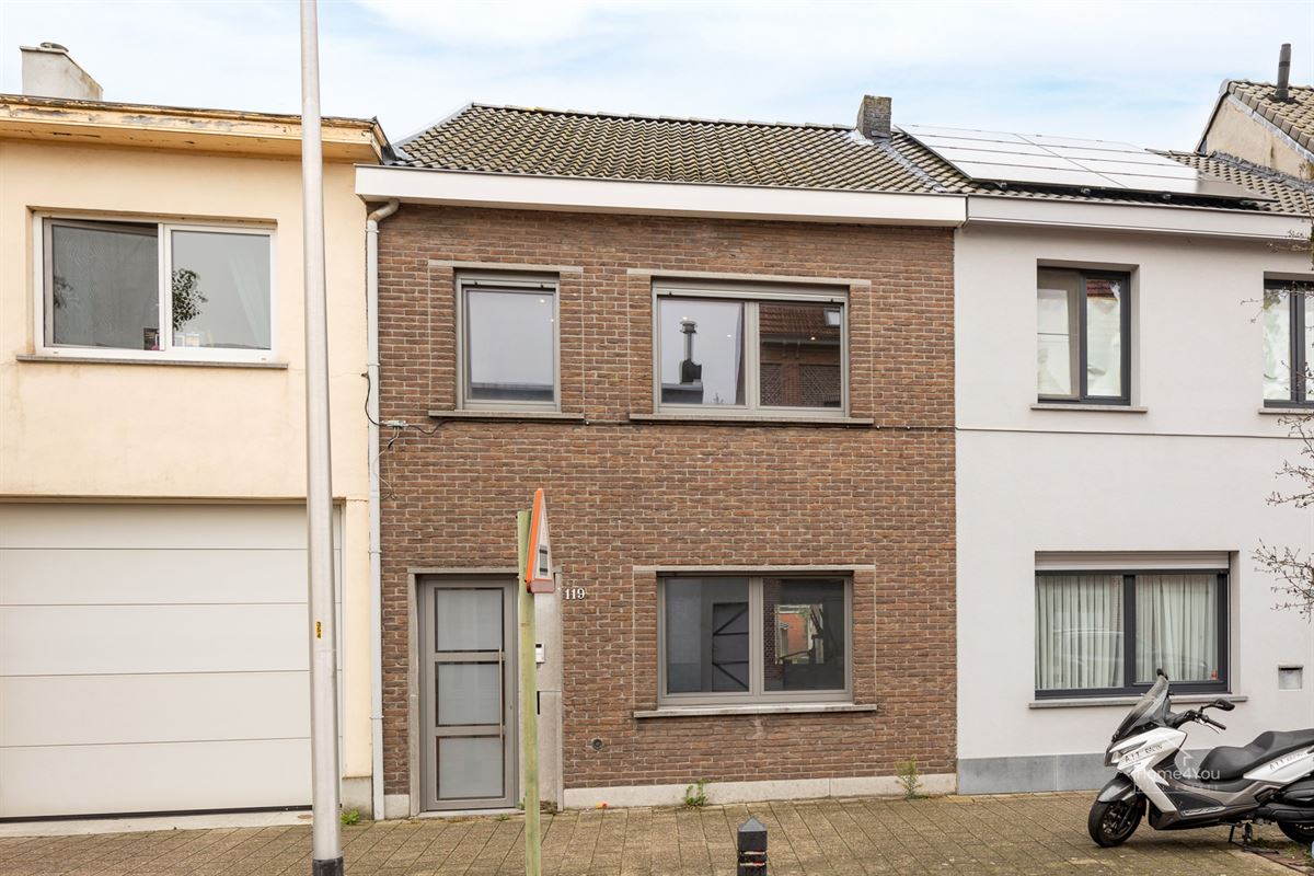Te Renoveren Rijwoning - 2/3 slaapkamers + zolder