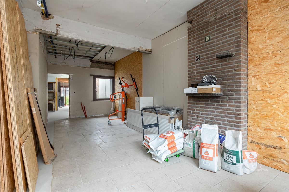 Te Renoveren Rijwoning - 2/3 slaapkamers + zolder