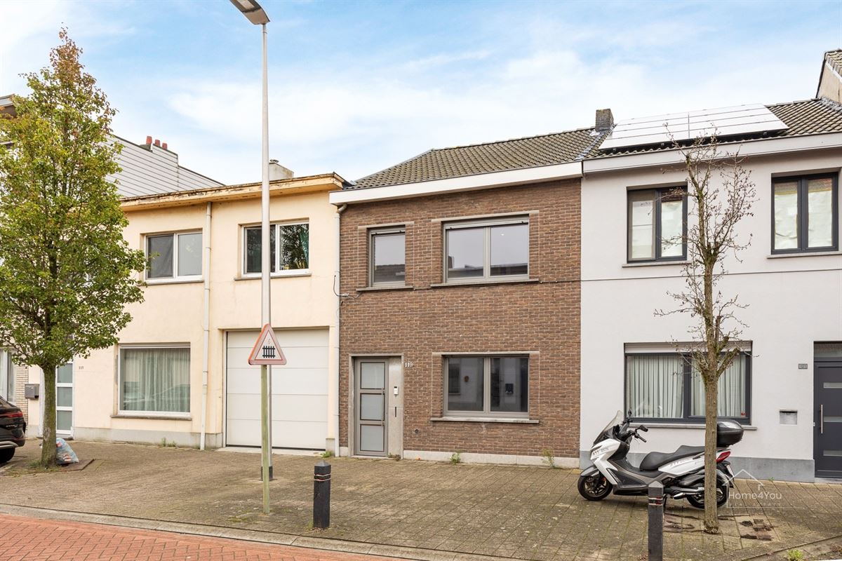 Te Renoveren Rijwoning - 2/3 slaapkamers + zolder