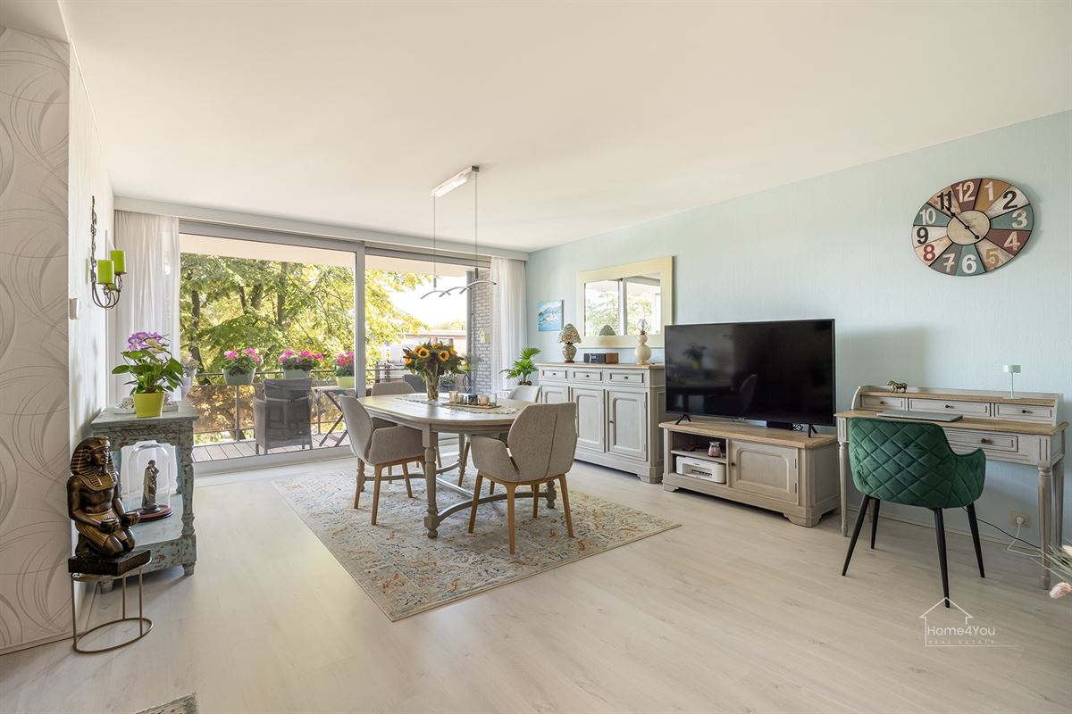 Instapklaar 2-Slaapk Appartement, terras en garagebox