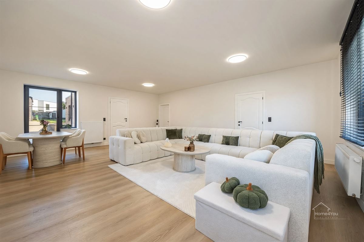Prachtige woning met 4 slpk en een showroom in Bornem!
