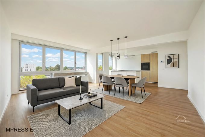 Ruim en gerenoveerd 3-slaapkamerappartement met 2 terrassen
