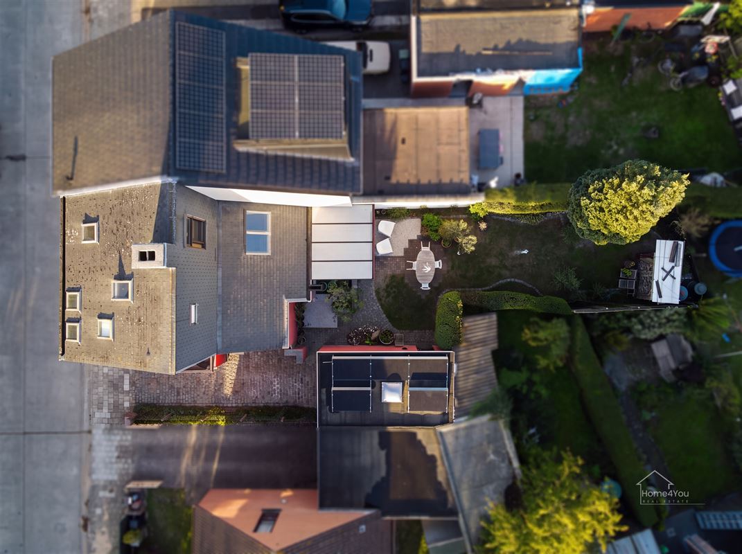 Lichtrijke architectenwoning met zuidtuin, vlot bereikbaar