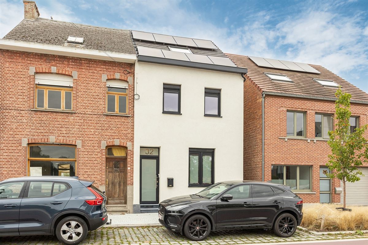 Prachtige Instapklare woning, A label, 4 slaapk+ bureel