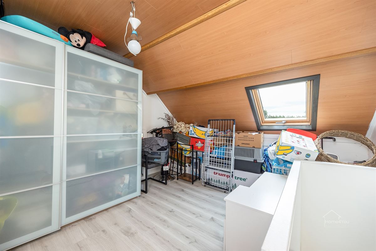 Charmante rijwoning met 3 slaapkamers en ruim dakterras
