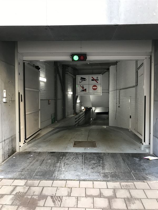 Ruime staanplaatsen centrum met en of laadpaal