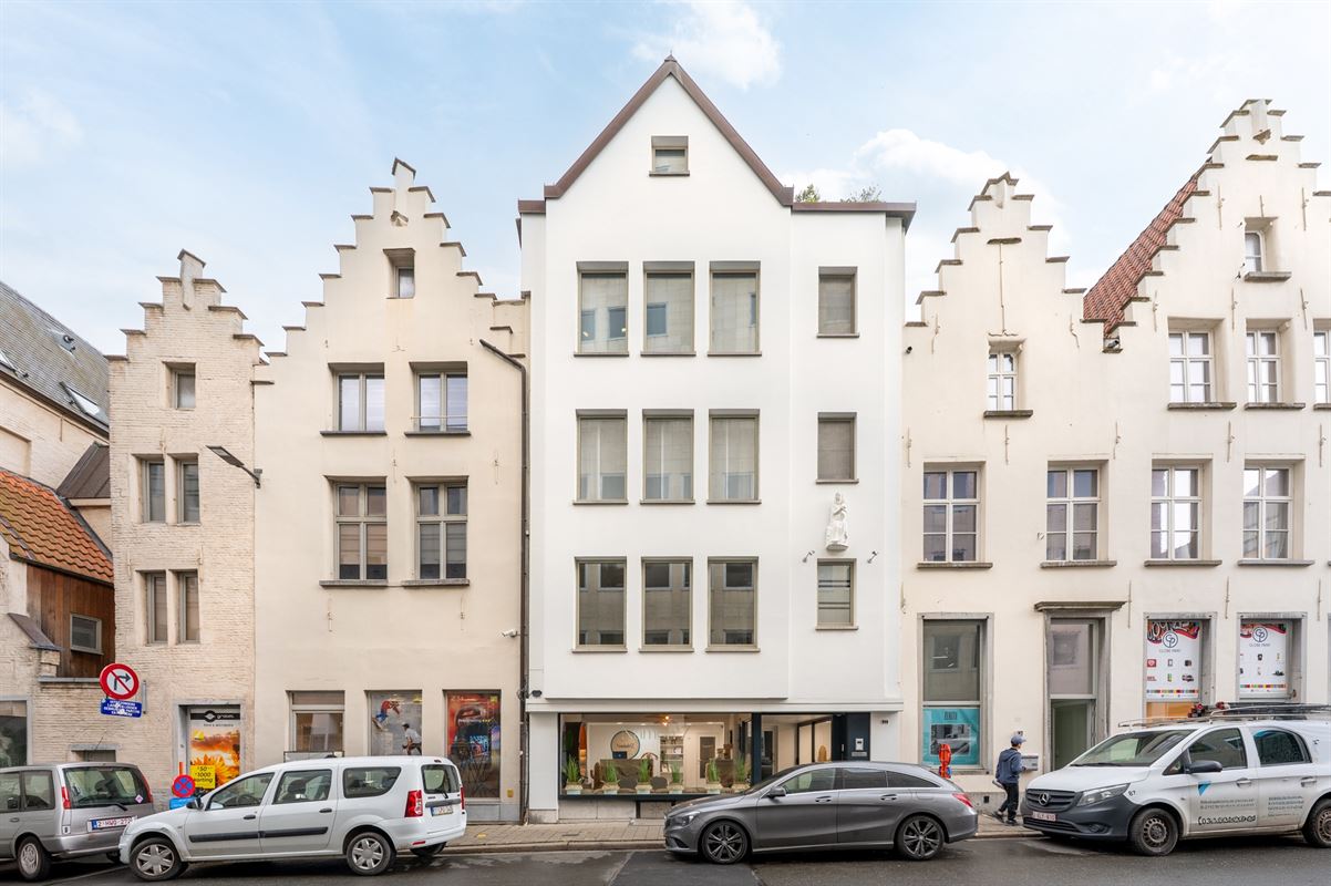 Appartement met veel lichtinval en luxe afwerking