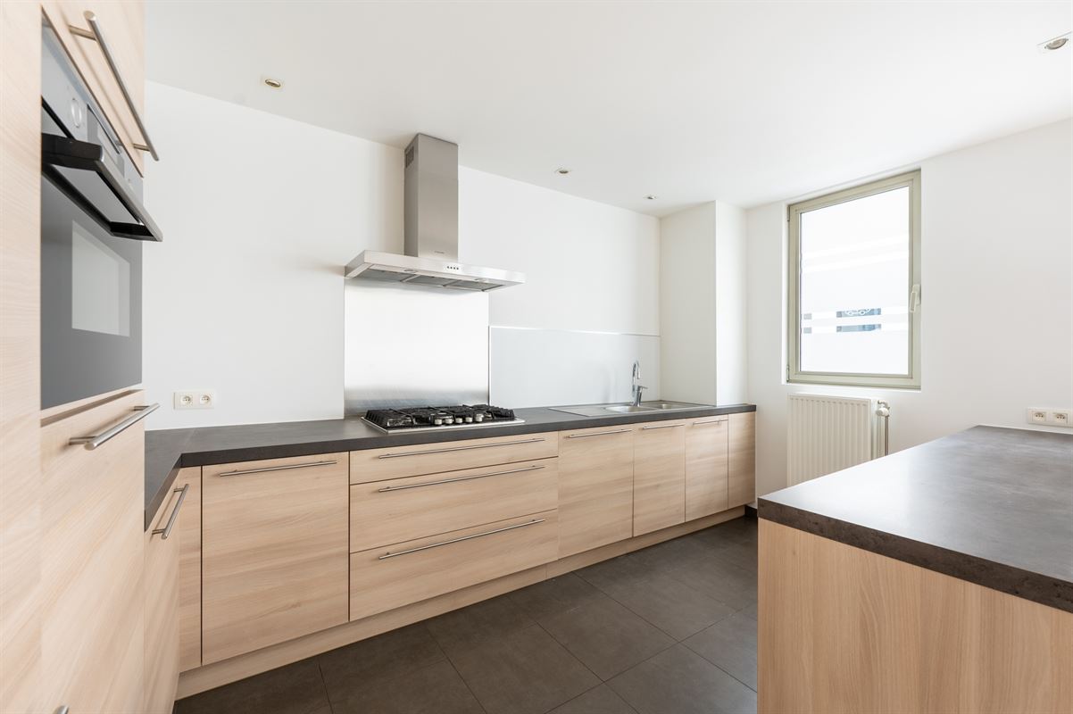 Appartement met veel lichtinval en luxe afwerking