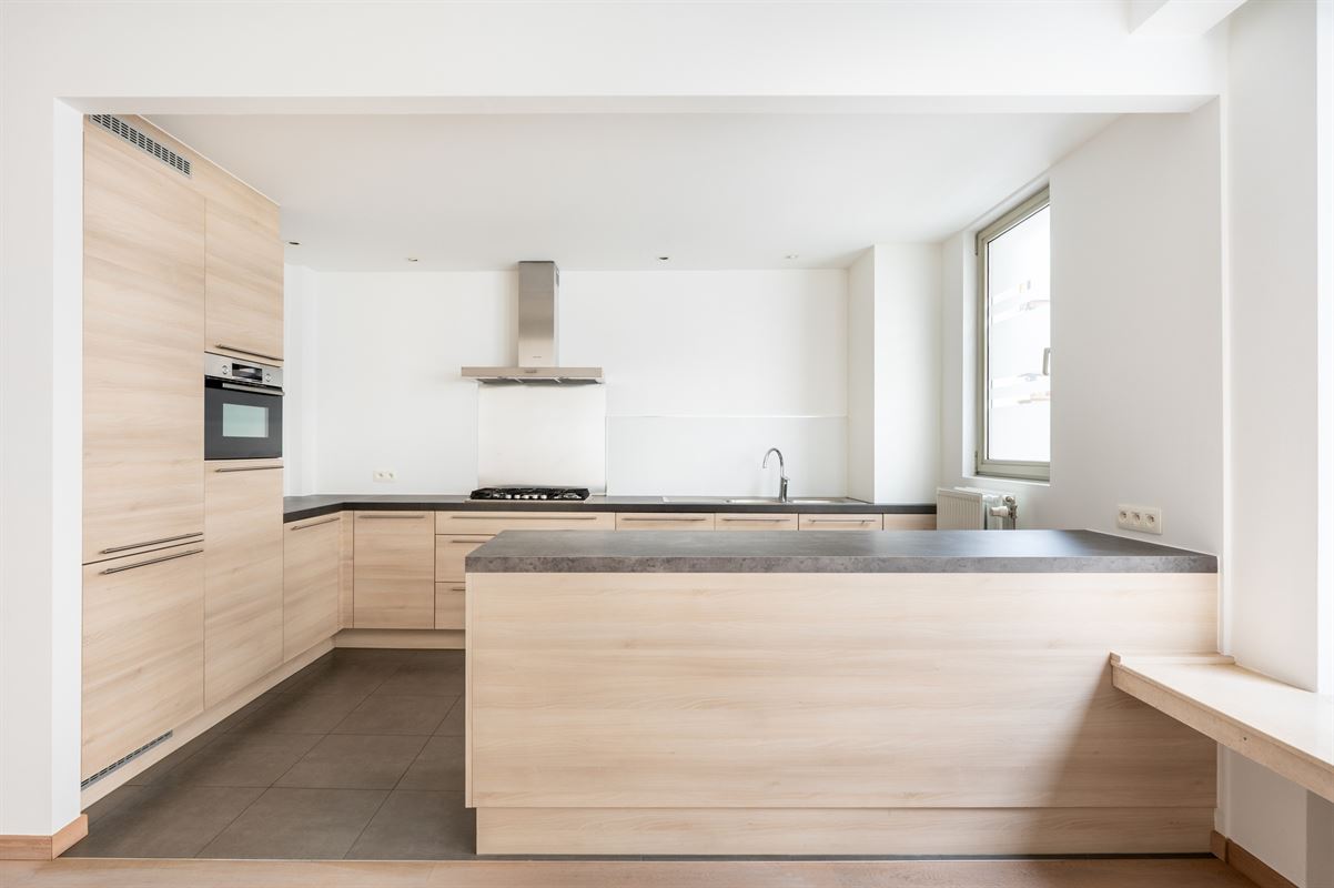 Appartement met veel lichtinval en luxe afwerking