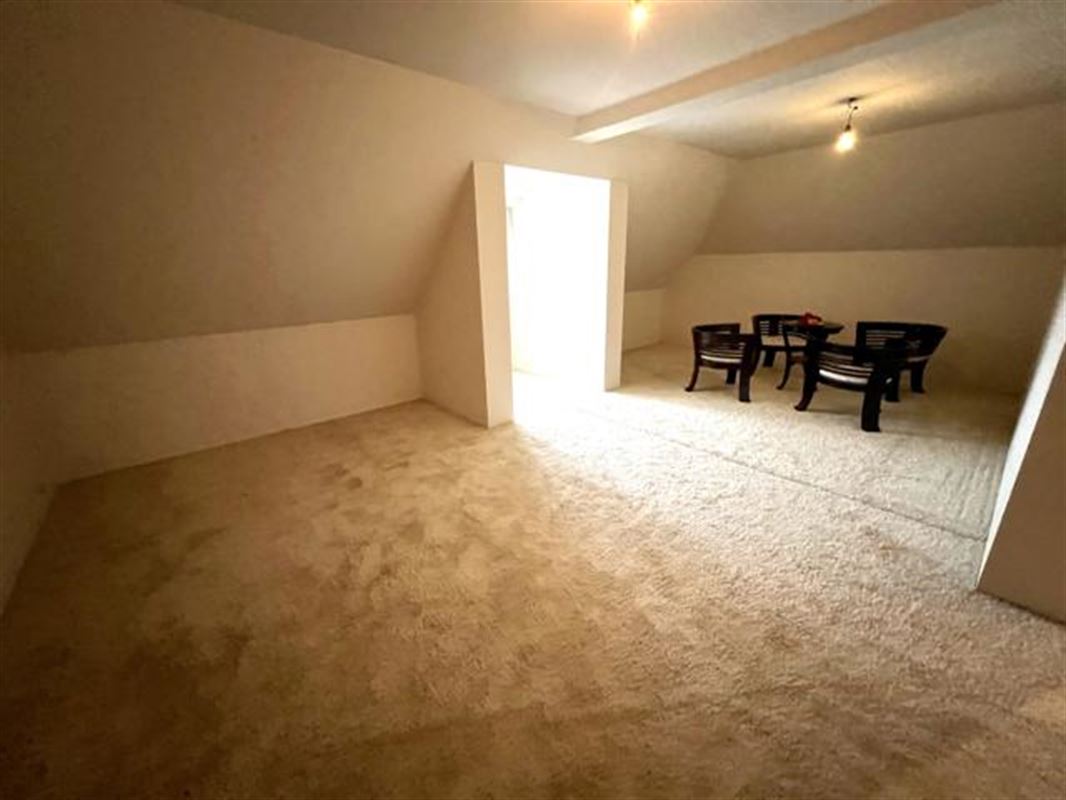 Prachtige villa met 9 slaapkamers en buitenzwembad