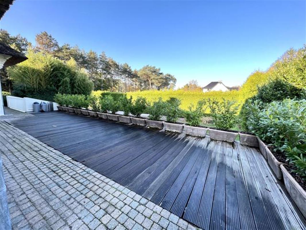 Prachtige villa met 9 slaapkamers en buitenzwembad