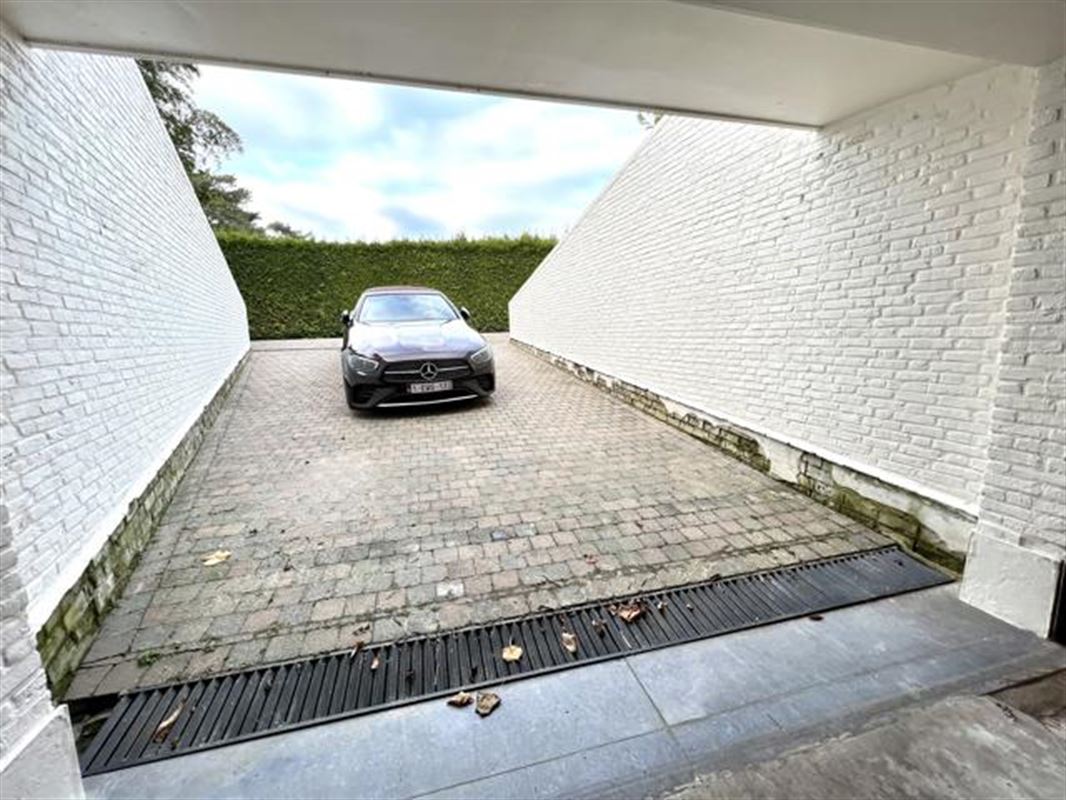 Prachtige villa met 9 slaapkamers en buitenzwembad