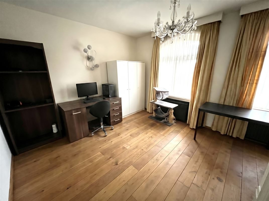 Prachtige villa met 9 slaapkamers en buitenzwembad