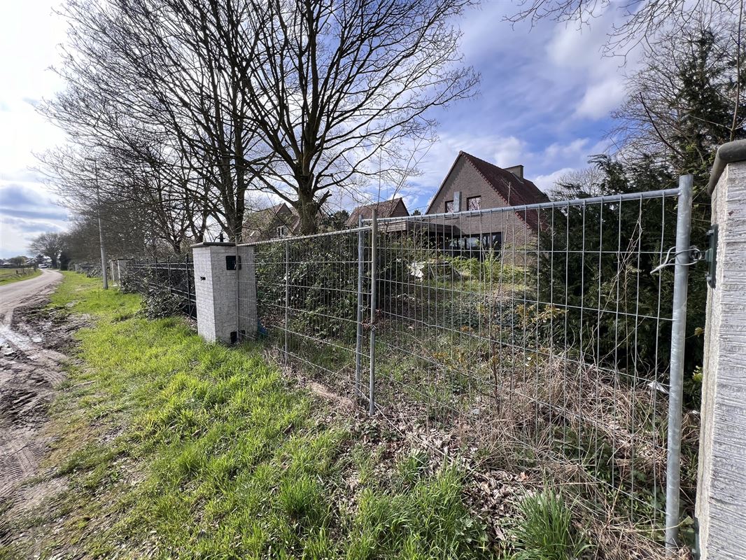 Te renoveren enorme villa