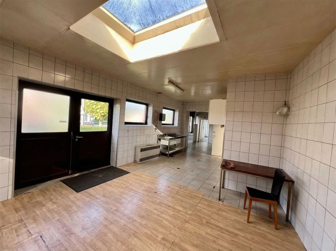 Uniek Pand van 385 m² met Onbeperkte Mogelijkheden