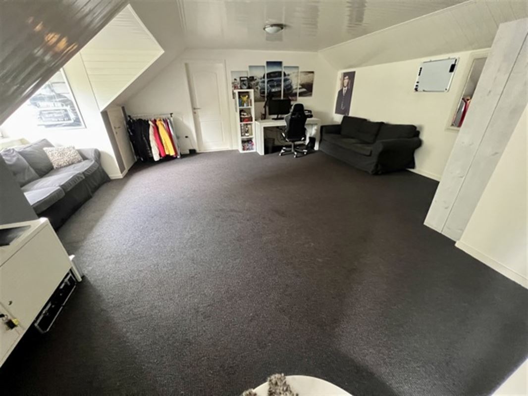 Villa met binnen en buitenzwembad