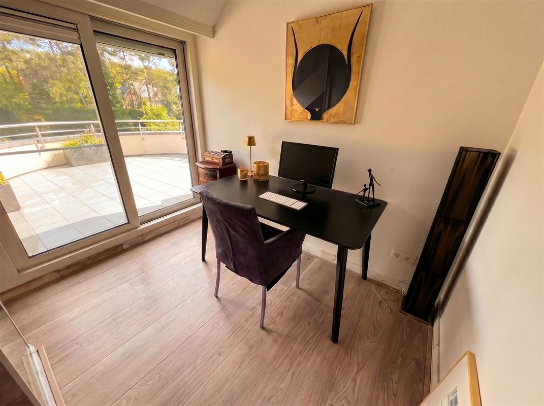 Statig landgoed met binnenzwembad op toplocatie