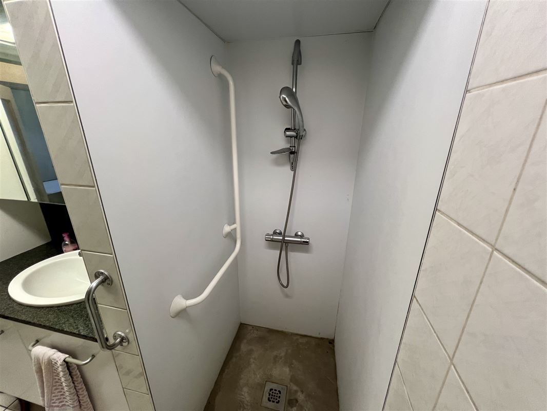 Gelijkvloers op te frissen pareltje te koop in Baarle-Hertog