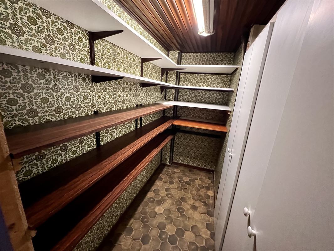 Gelijkvloers op te frissen pareltje te koop in Baarle-Hertog