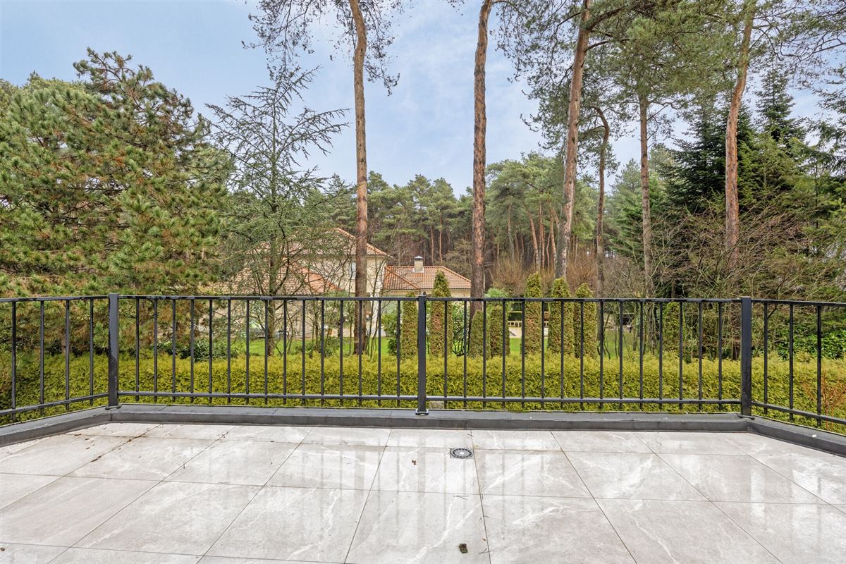 Bij NL grens residentiële villa met zwembad op 1.770 m² 