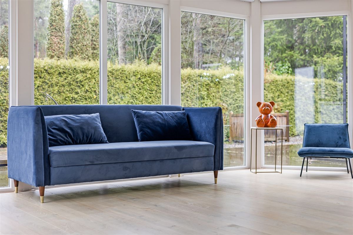 Bij NL grens residentiële villa met zwembad op 1.770 m²