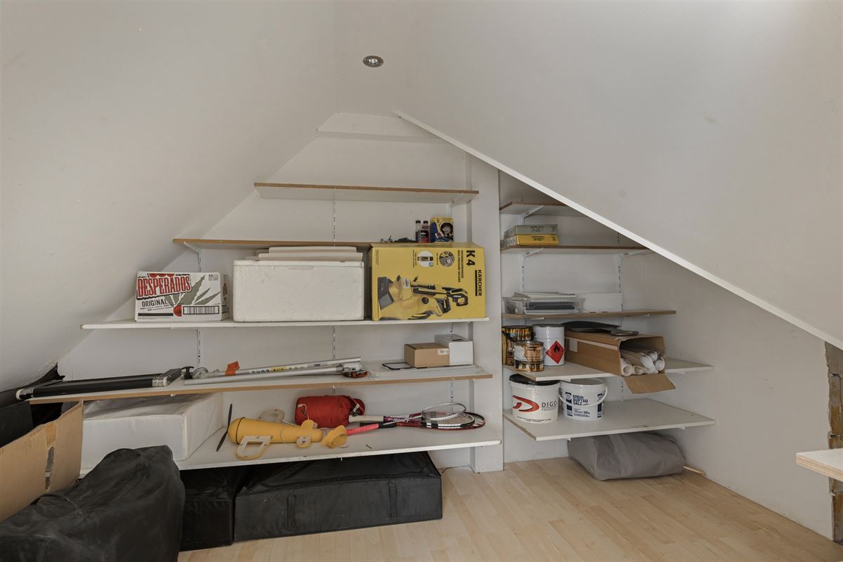 Bij NL grens residentiële villa met zwembad op 1.770 m²