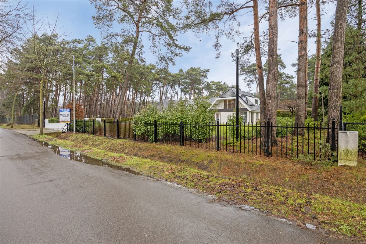 Bij NL grens residentiële villa met zwembad op 1.770 m²