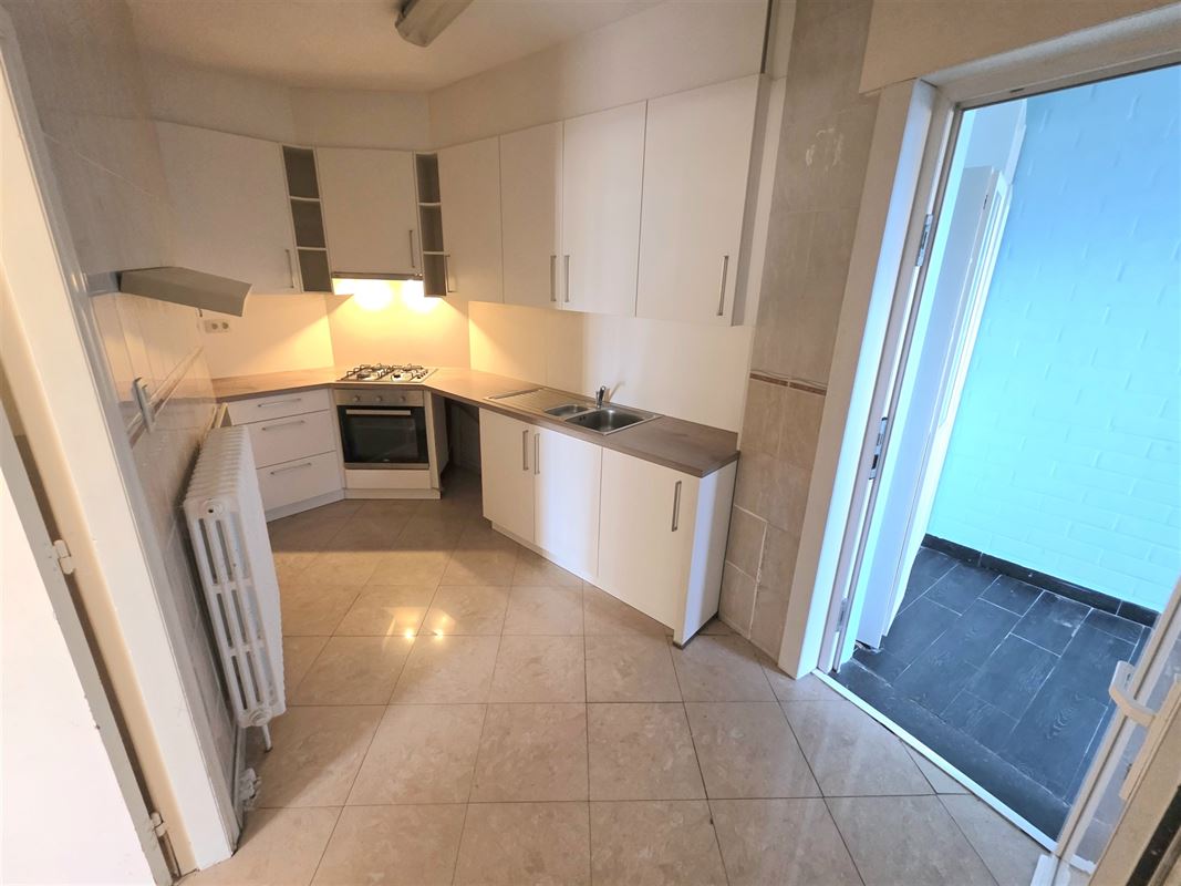 Ruim en Instapklaar Gelijkvloers Appartement in het Centrum