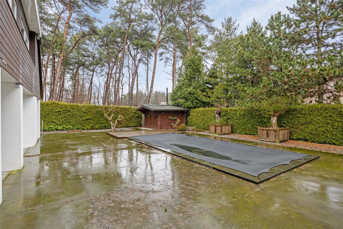 Bij NL grens residentiële villa met zwembad op 1.770 m²