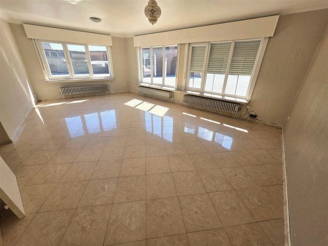 Ruim en Instapklaar Gelijkvloers Appartement in het Centrum