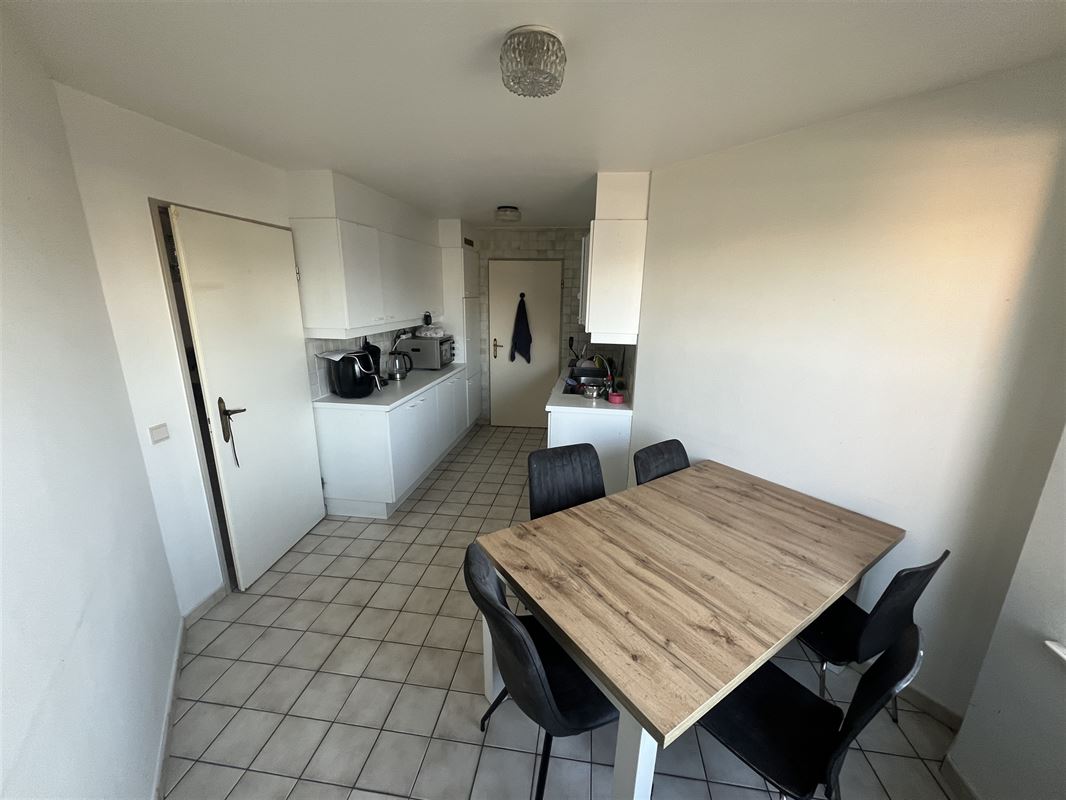 Ruim, comfortabel appartement met garage.