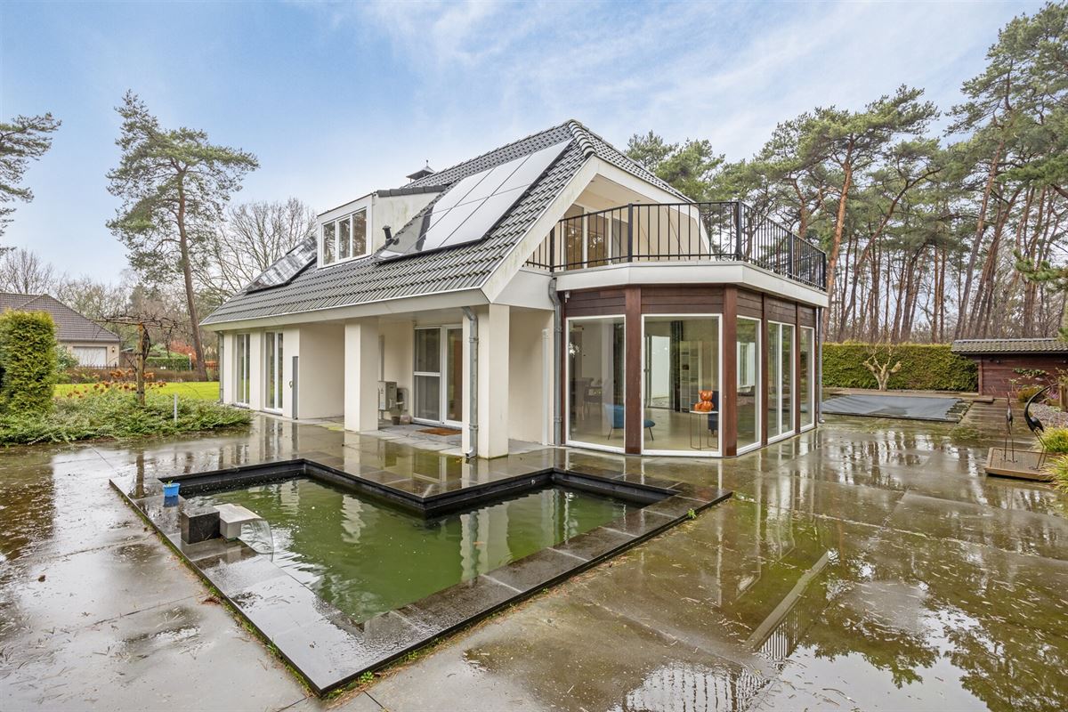 Bij NL grens residentiële villa met zwembad op 1.770 m²