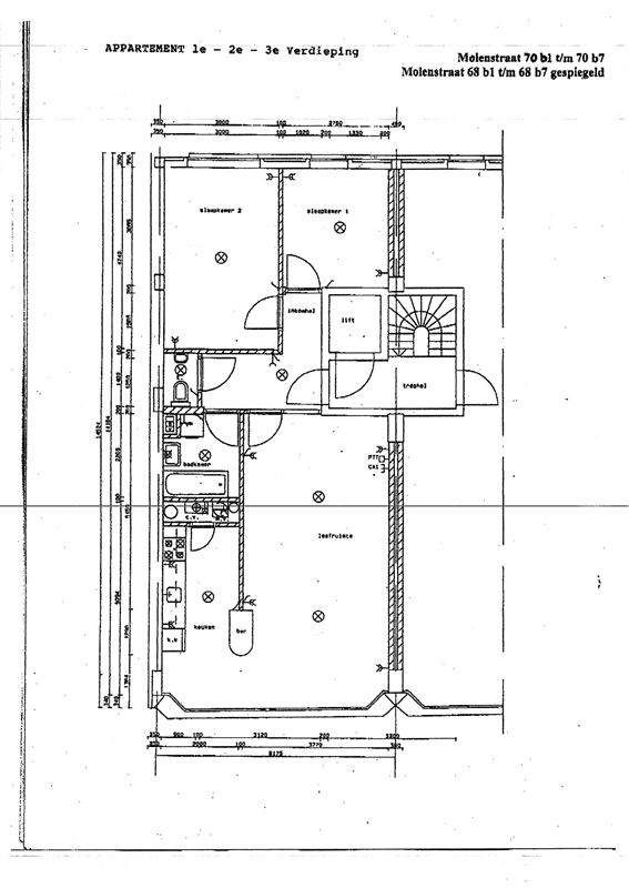 Ruim 2-slaapkamer appartement met overdekte garage.