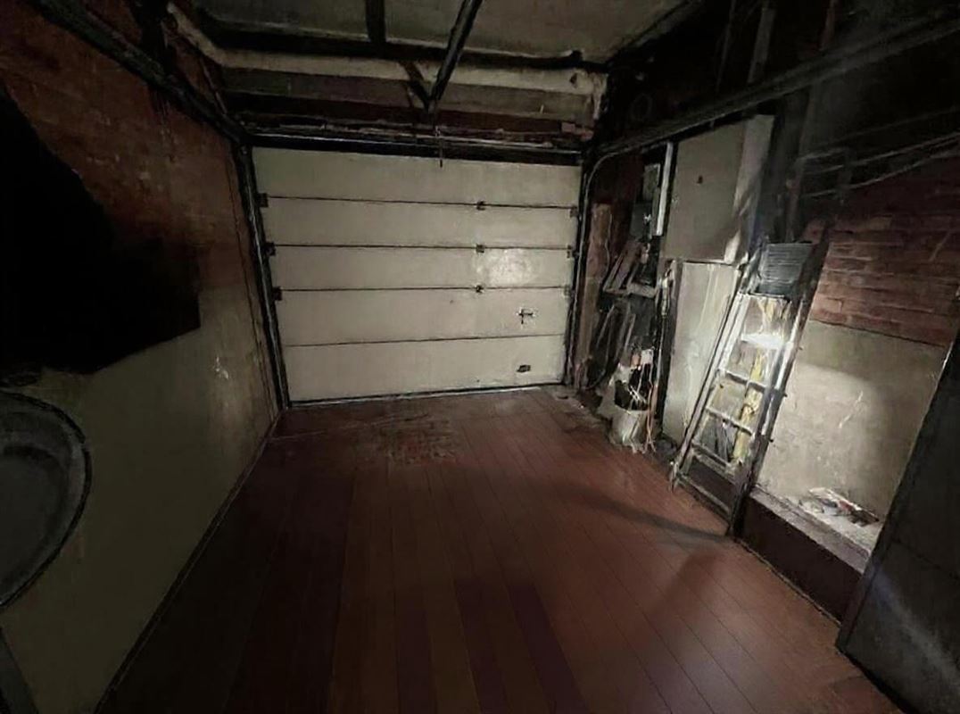 Enorme gezinswoning op 463 m² met 4 à 5 slpks en 2 badk.