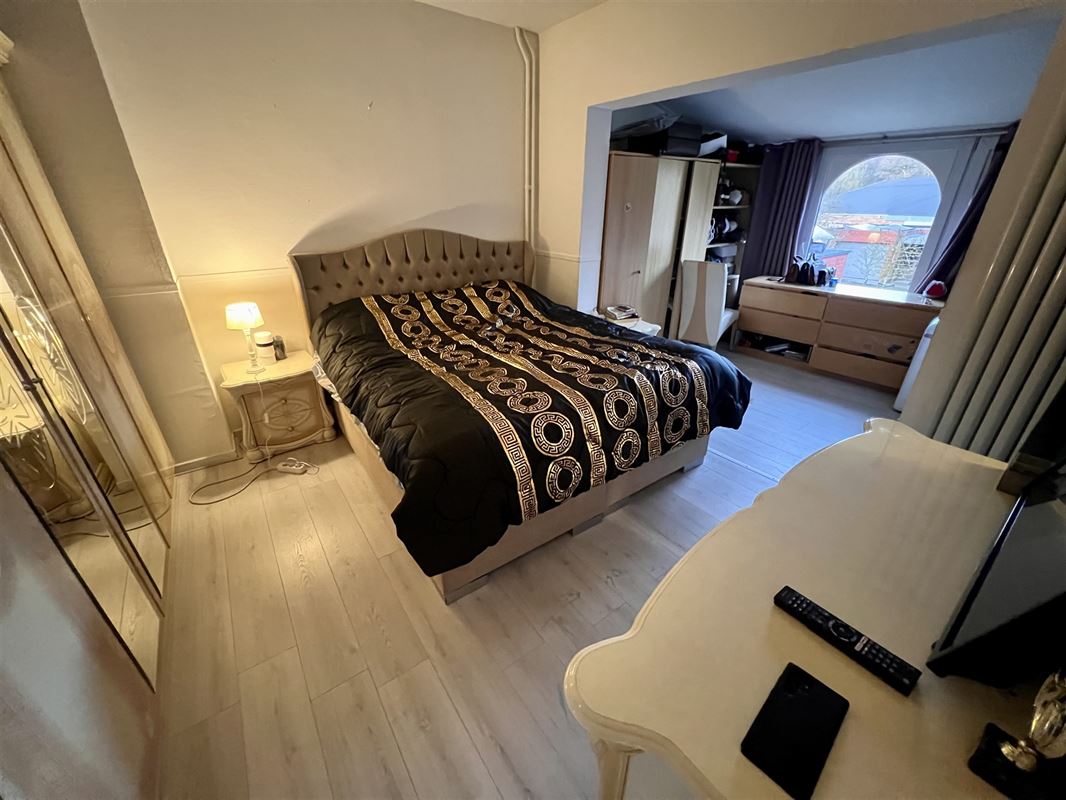 Enorme gezinswoning op 463 m² met 4 à 5 slpks en 2 badk.
