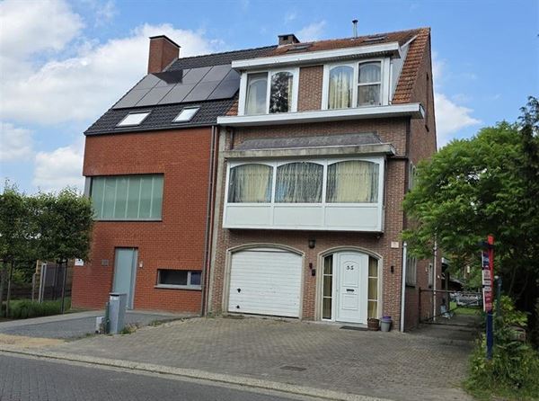 Enorme gezinswoning op 463 m² met 4 à 5 slpks en 2 badk.
