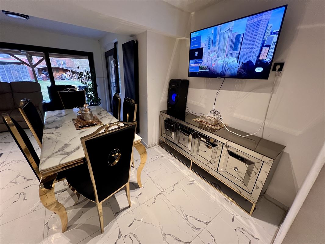 Enorme gezinswoning op 463 m² met 4 à 5 slpks en 2 badk.